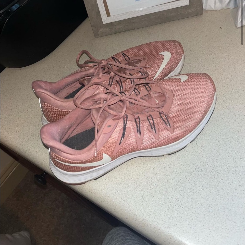 Nike tennis shoes